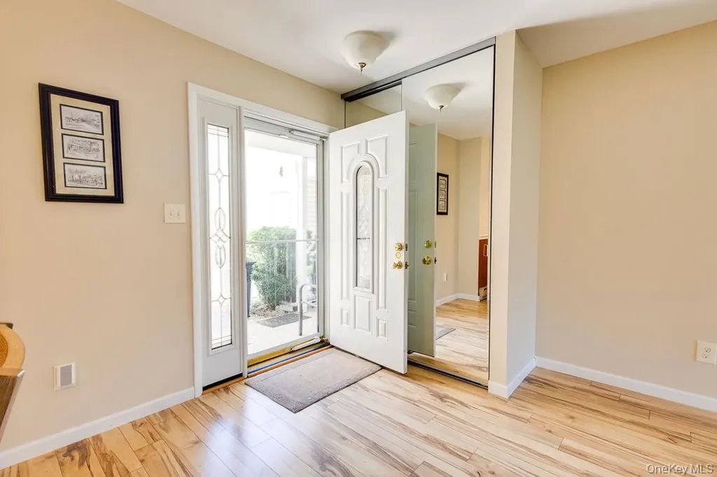 604 Cabot Court E Saint James NY 11780