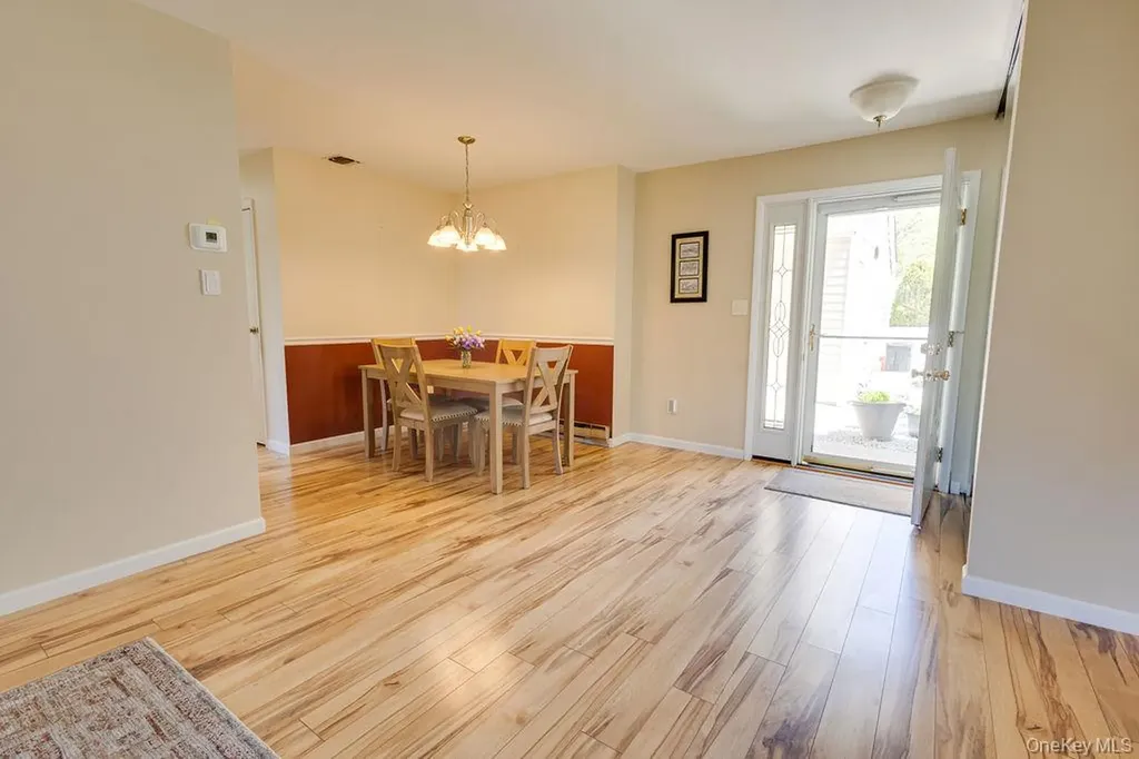 604 Cabot Court E Saint James NY 11780