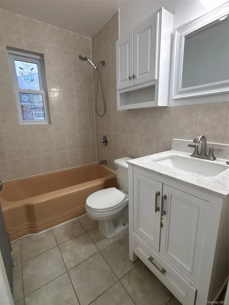 37 Spruce Street Great Neck NY 11021