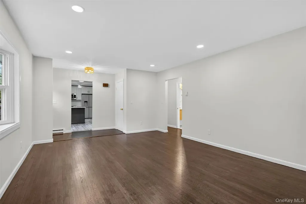 25 Kings Drive Newburgh NY 12589