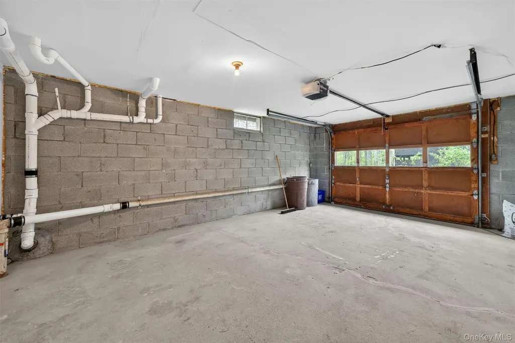 25 Kings Drive Newburgh NY 12589