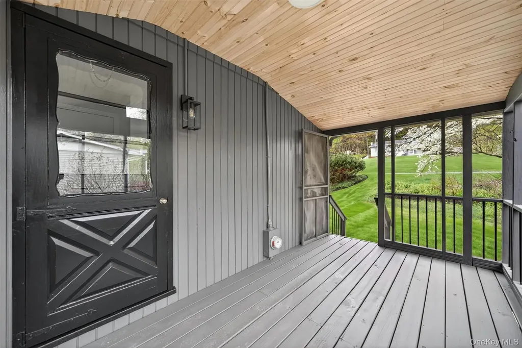 25 Kings Drive Newburgh NY 12589