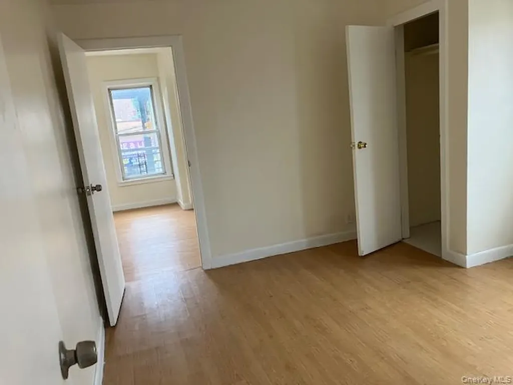 3925 White Plains Road Bronx NY 10466