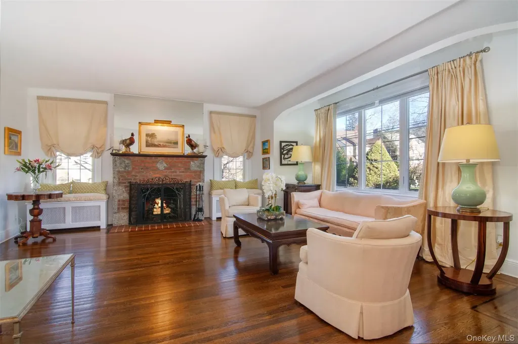 233 Kneeland Avenue Yonkers NY 10705