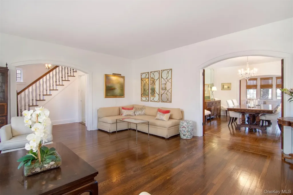 233 Kneeland Avenue Yonkers NY 10705