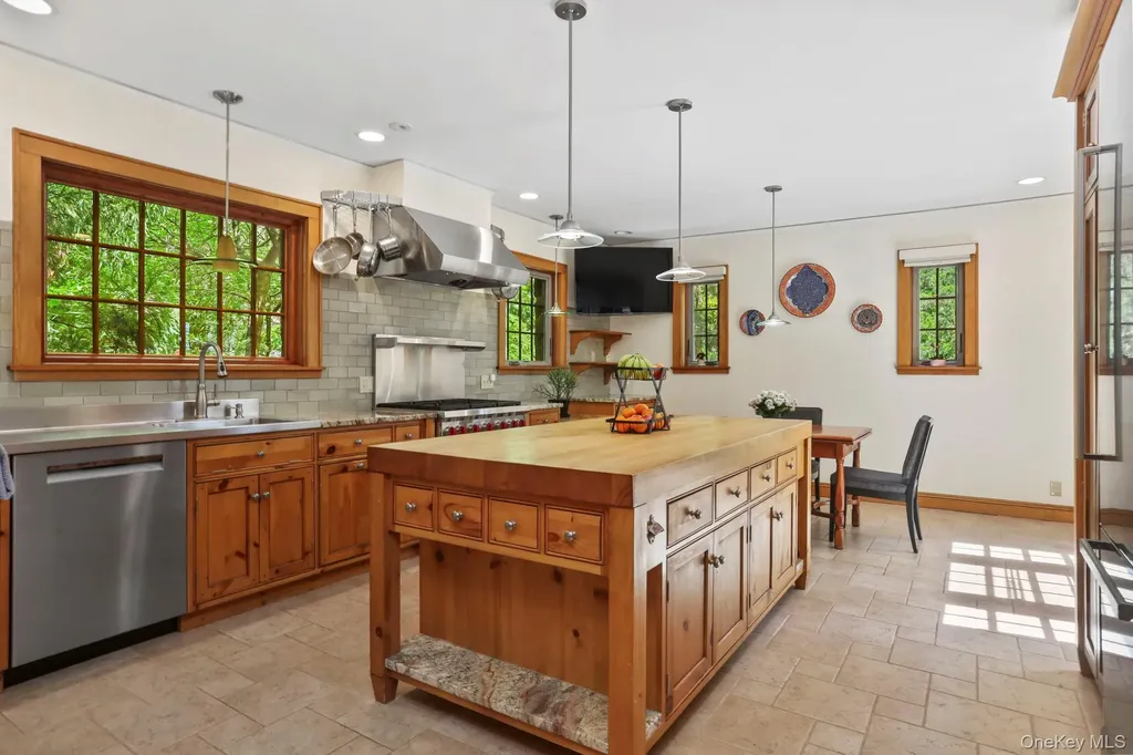 66 Caterson Terrace Hartsdale NY 10530