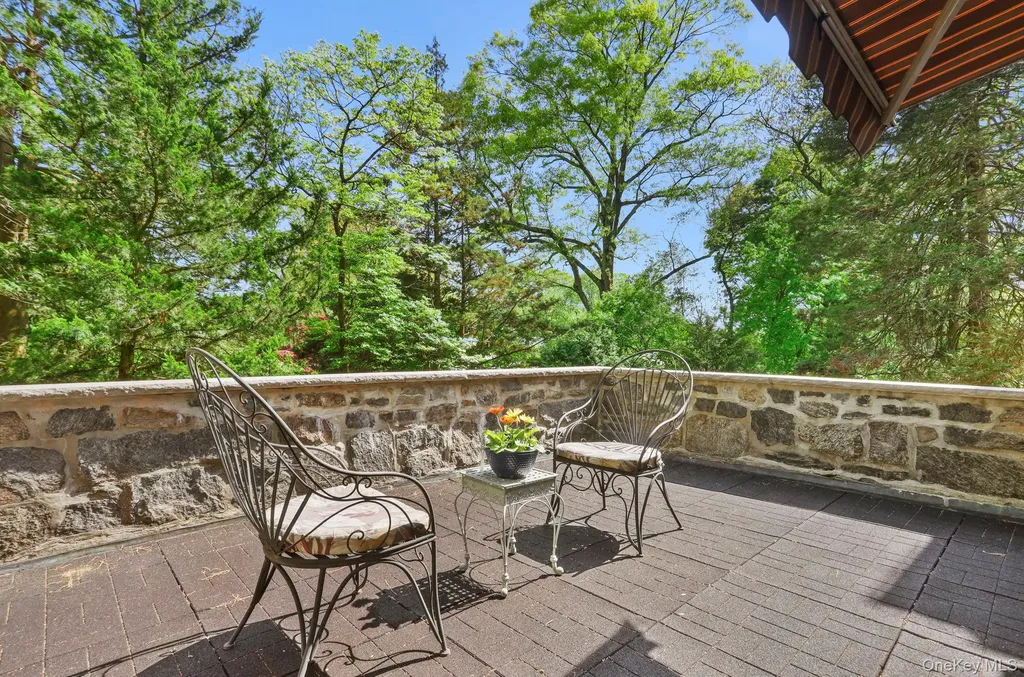 66 Caterson Terrace Hartsdale NY 10530
