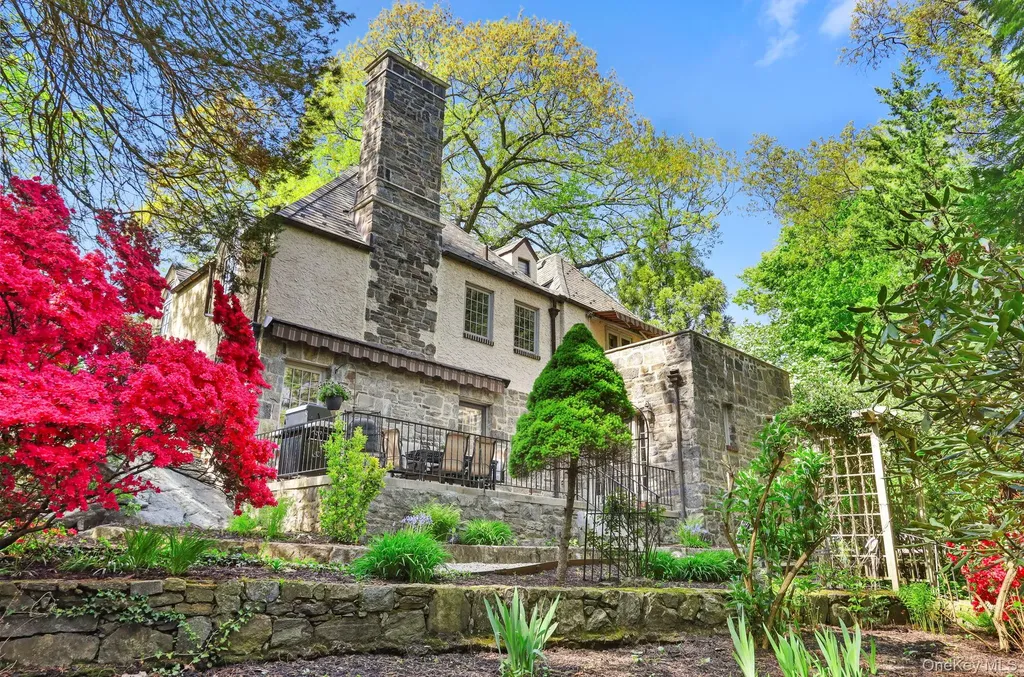 66 Caterson Terrace Hartsdale NY 10530