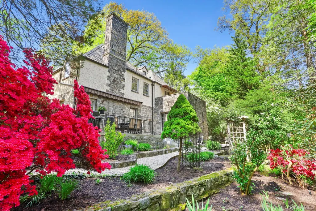 66 Caterson Terrace Hartsdale NY 10530