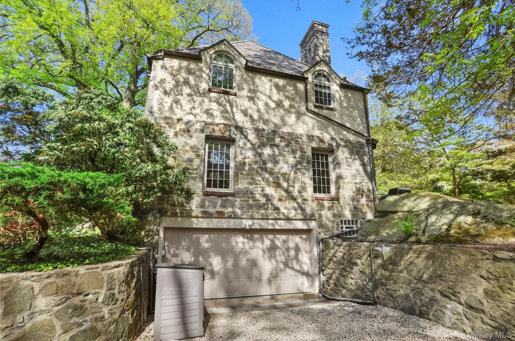 66 Caterson Terrace Hartsdale NY 10530