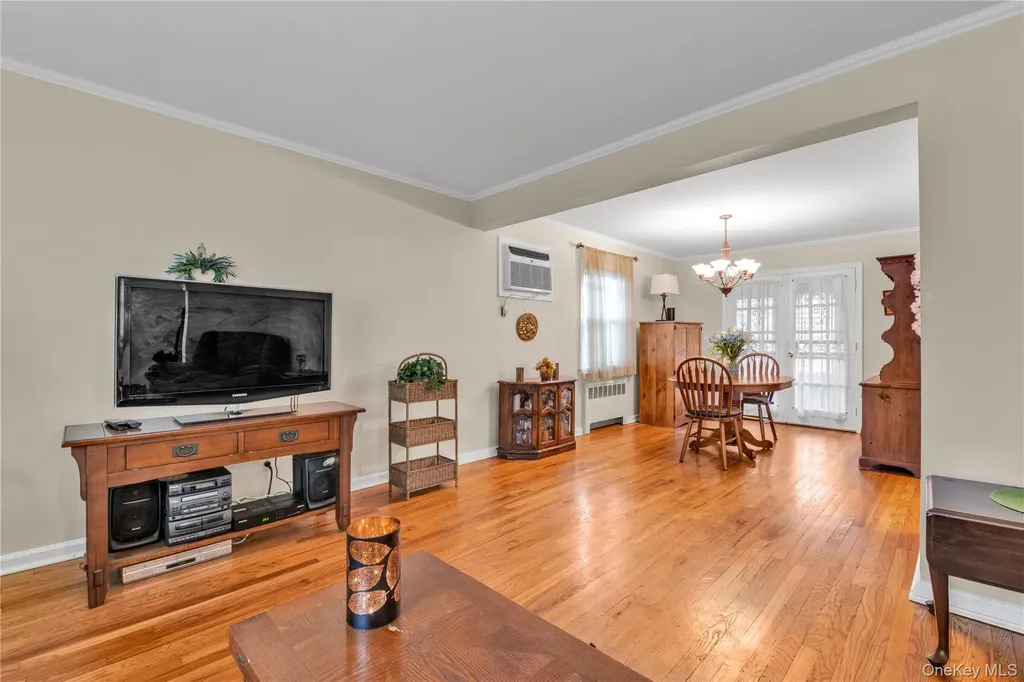 275 New Hyde Park Road Garden City NY 11530