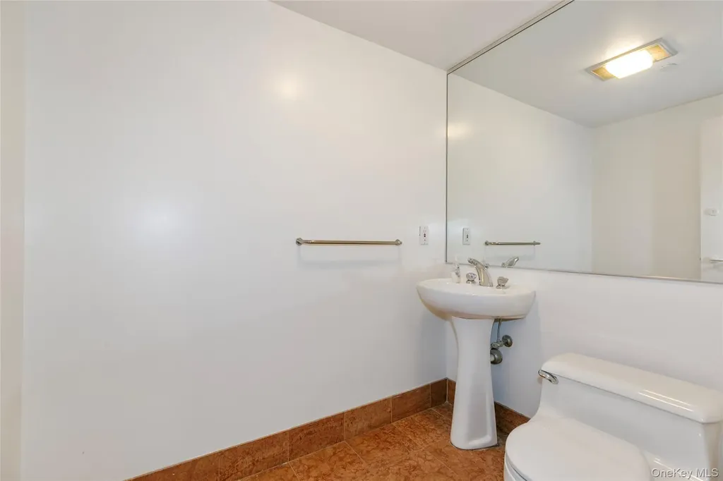 100 Cuttermill Road Great Neck NY 11021