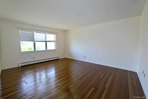 27 Skyview Lane New Rochelle NY 10804
