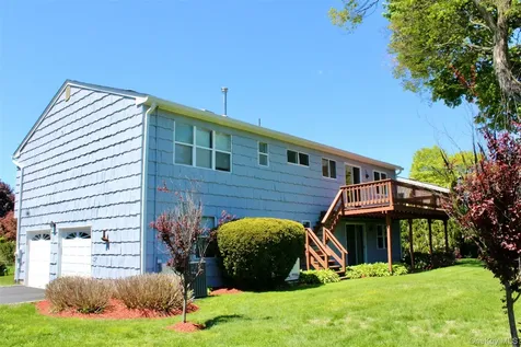 27 Skyview Lane New Rochelle NY 10804