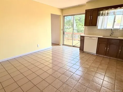 27 Skyview Lane New Rochelle NY 10804