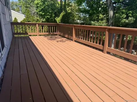 27 Skyview Lane New Rochelle NY 10804
