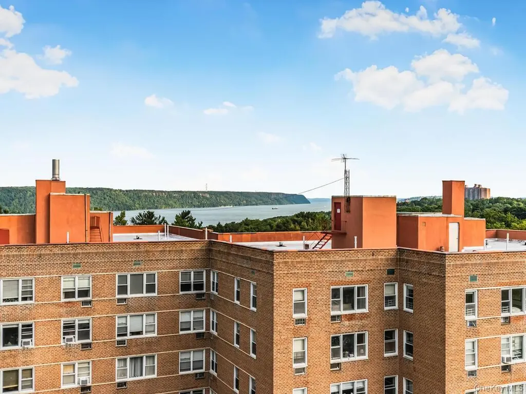 3850 Hudson Manor Terrace Bronx NY 10463