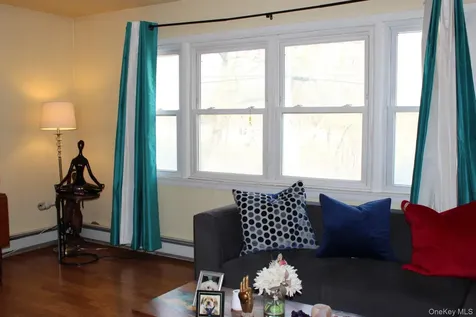 12 S Parsonage Street Rhinebeck NY 12572