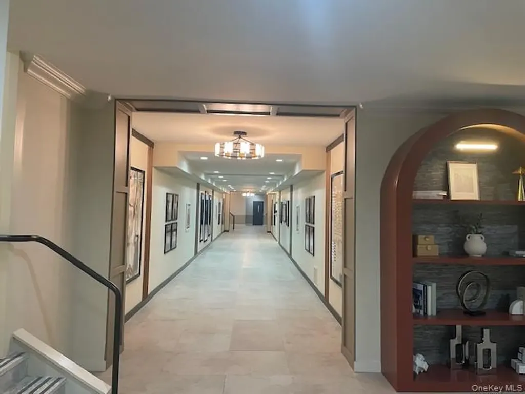 360 Central Avenue Lawrence NY 11559