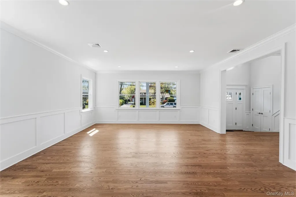 969 Manor Lane Bay Shore NY 11706
