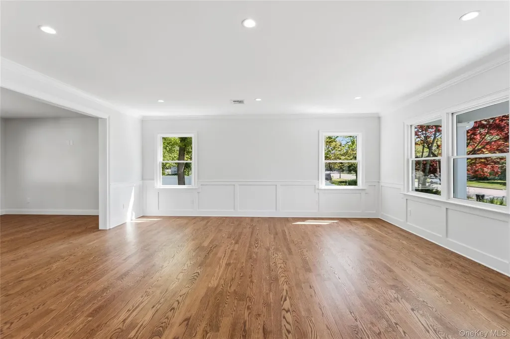 969 Manor Lane Bay Shore NY 11706