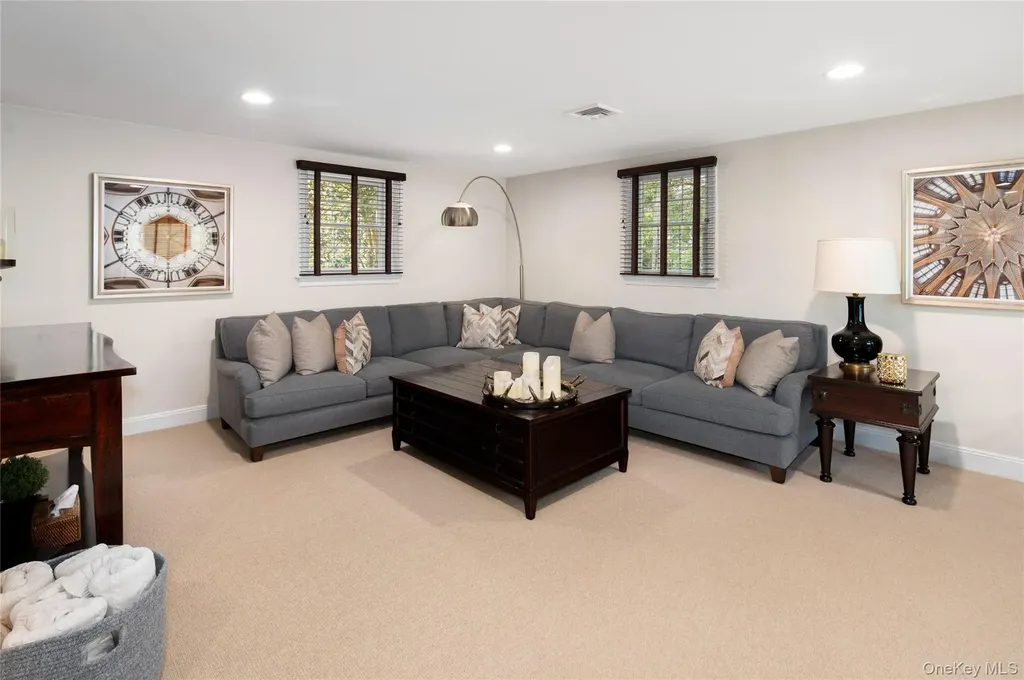 8 Evergreen Row Armonk NY 10504