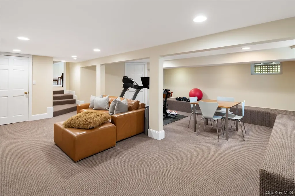 8 Evergreen Row Armonk NY 10504