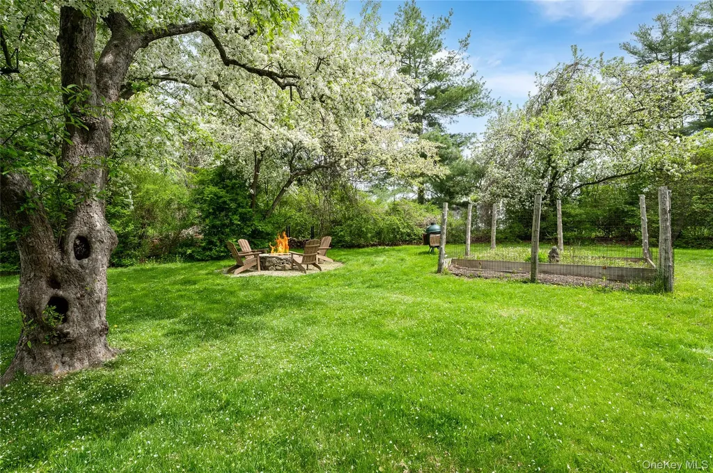 8 Evergreen Row Armonk NY 10504