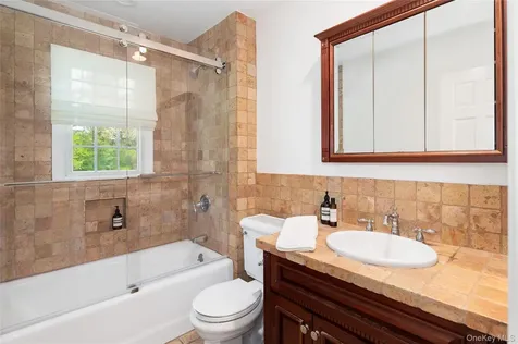 8 Evergreen Row Armonk NY 10504
