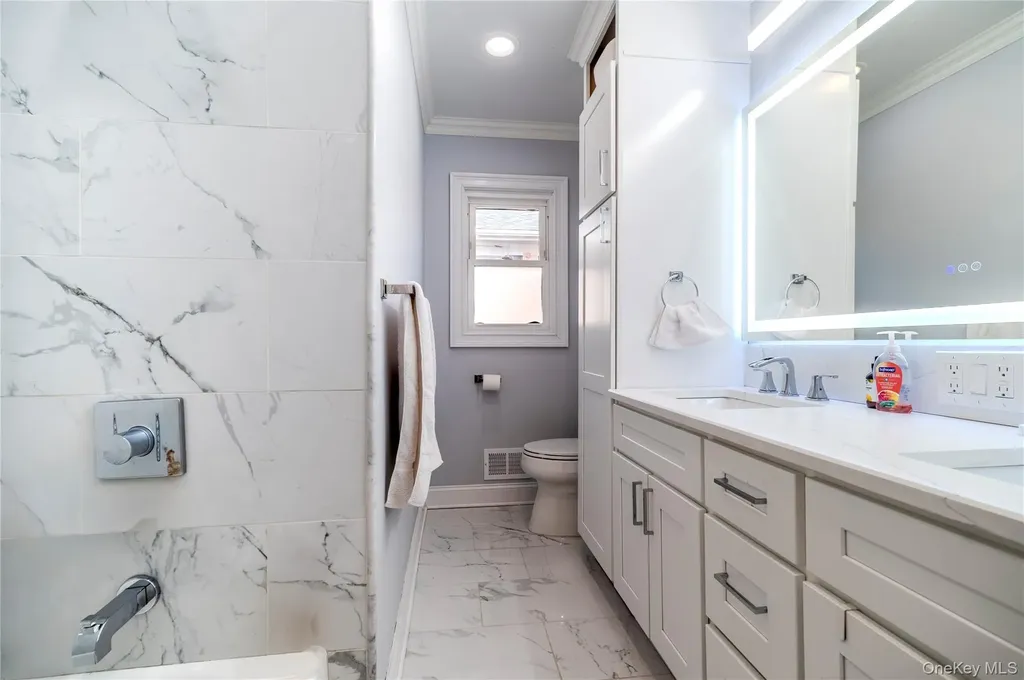 160-11 24th Avenue Whitestone NY 11357