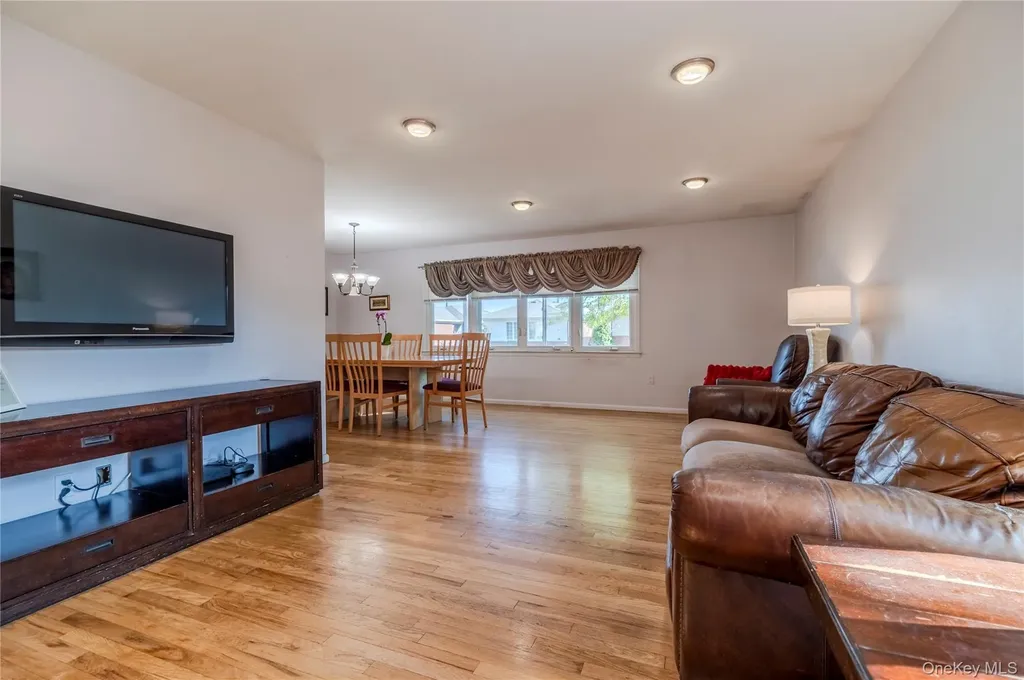 160-11 24th Avenue Whitestone NY 11357