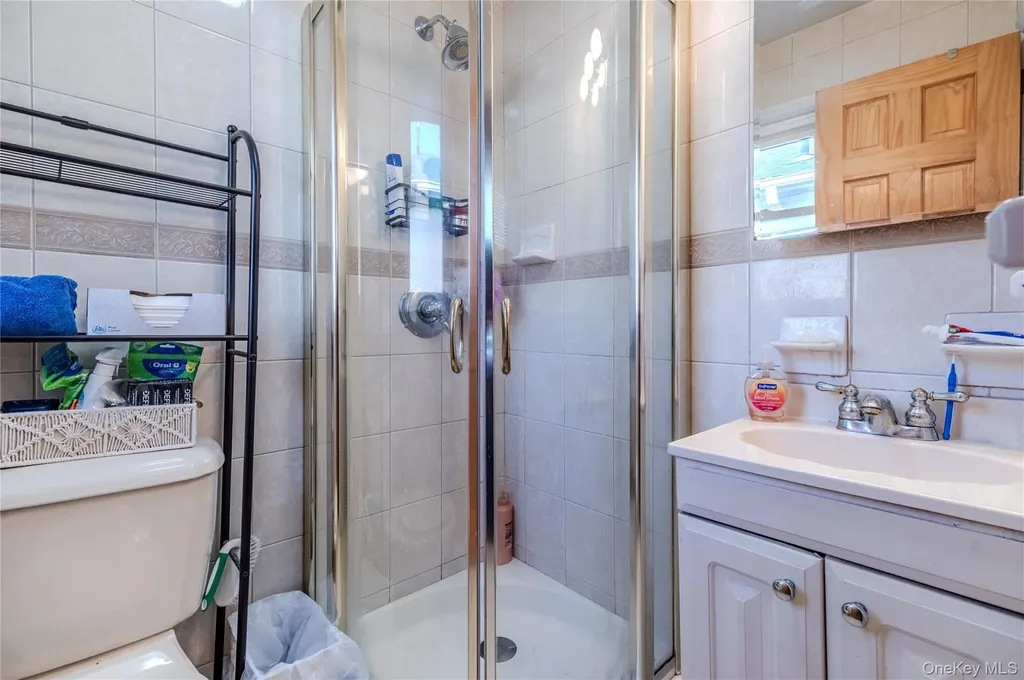 160-11 24th Avenue Whitestone NY 11357