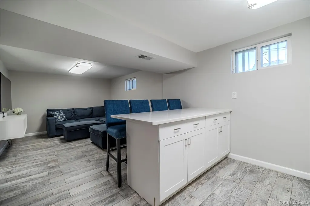 160-11 24th Avenue Whitestone NY 11357