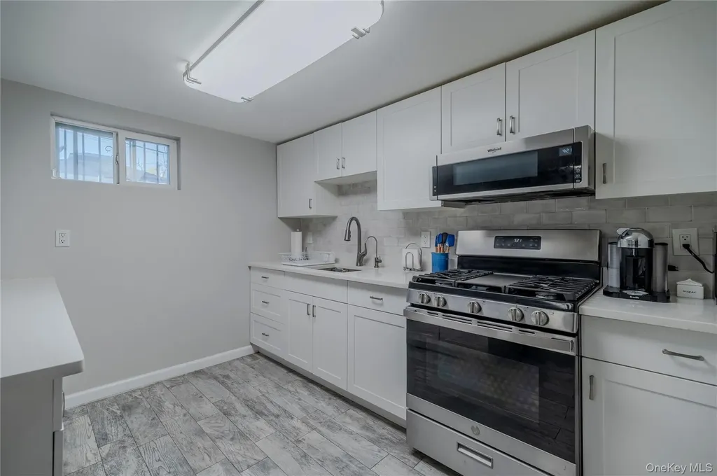 160-11 24th Avenue Whitestone NY 11357