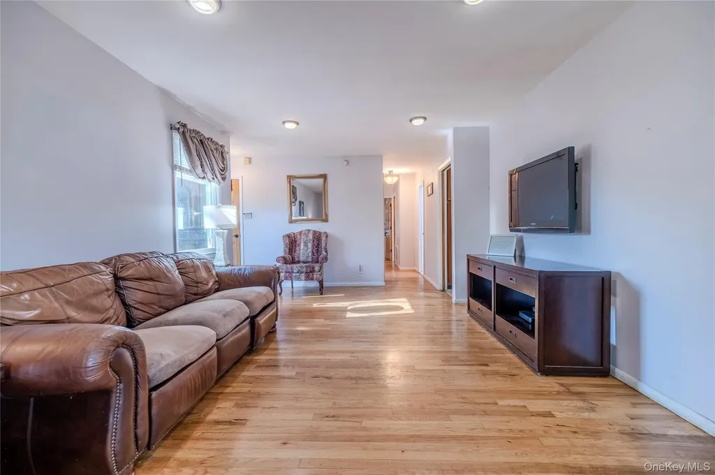 160-11 24th Avenue Whitestone NY 11357
