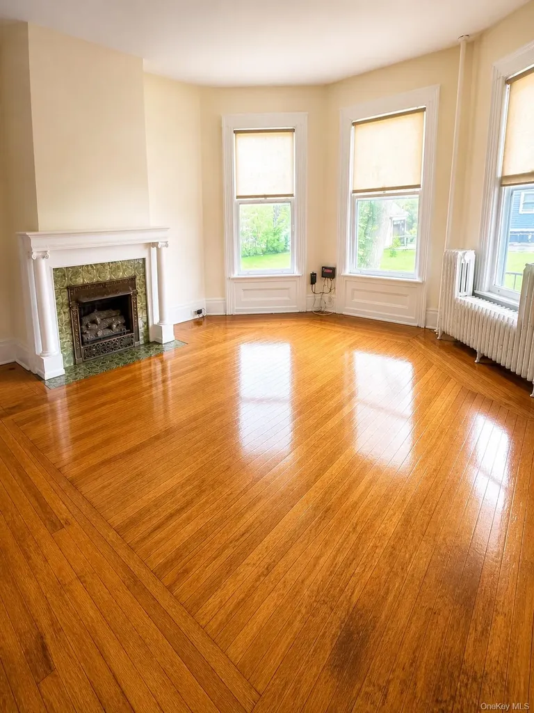 33 Virginia Avenue 33 Poughkeepsie NY 12601