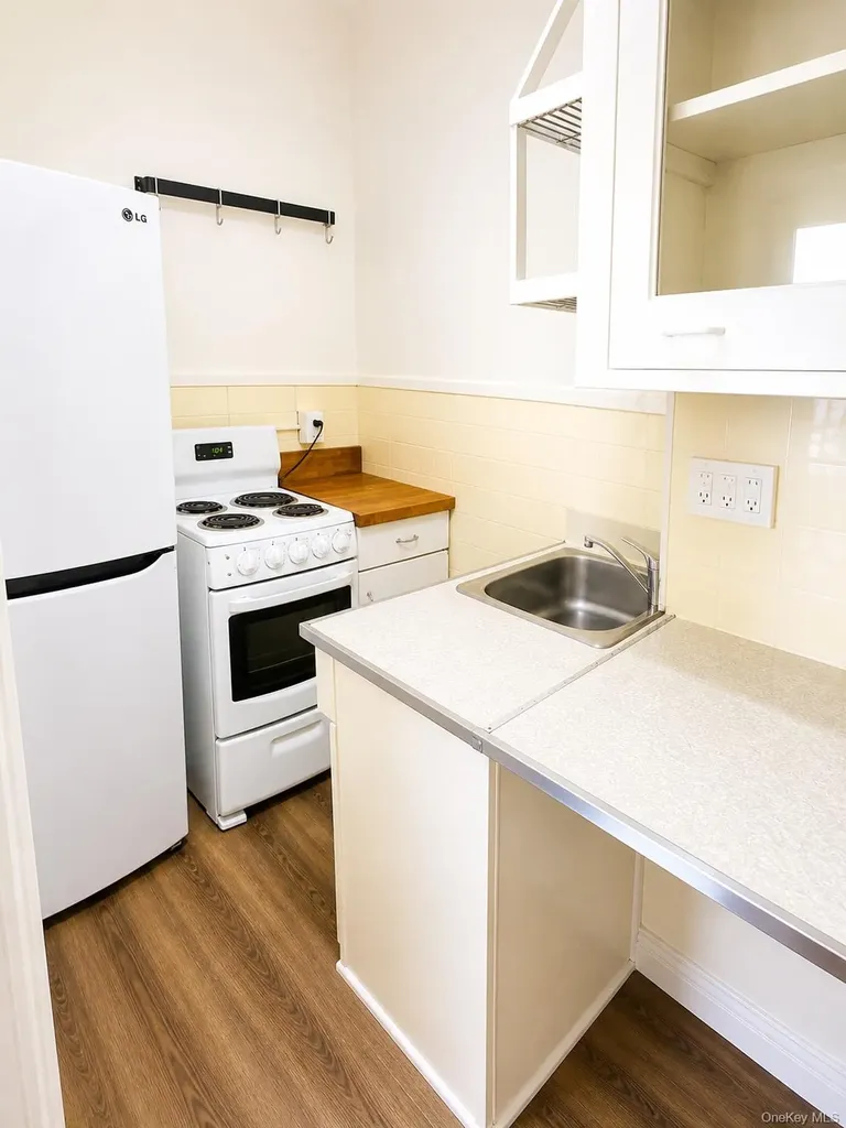 33 Virginia Avenue 33 Poughkeepsie NY 12601
