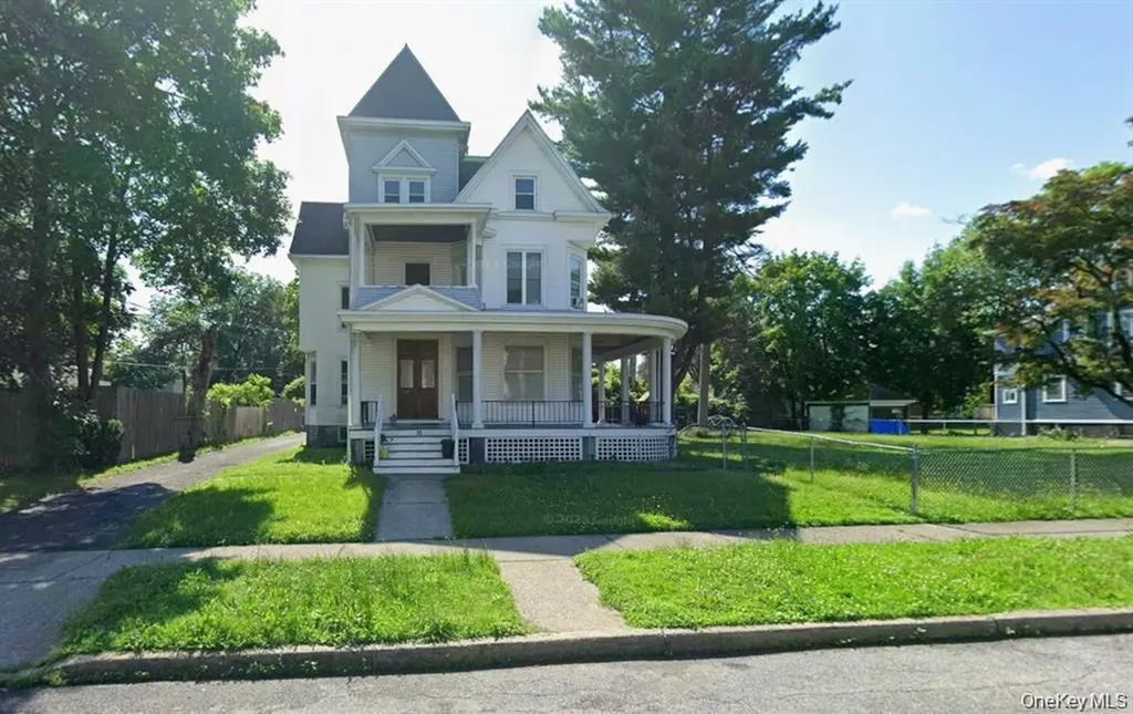 33 Virginia Avenue 33 Poughkeepsie NY 12601