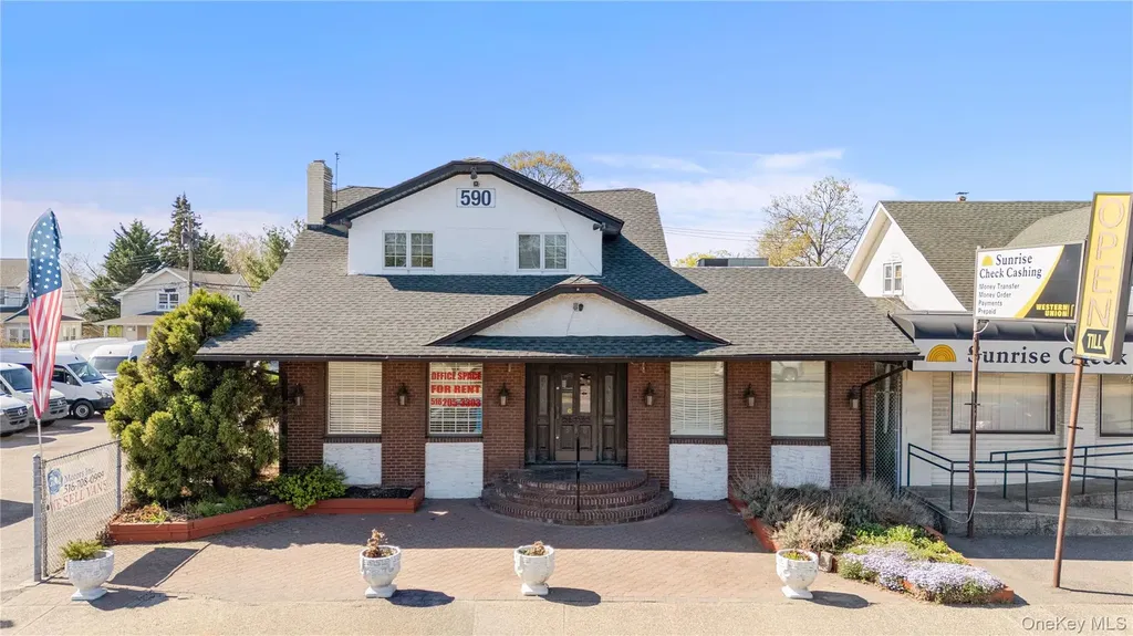 590 Sunrise Highway Baldwin NY 11510