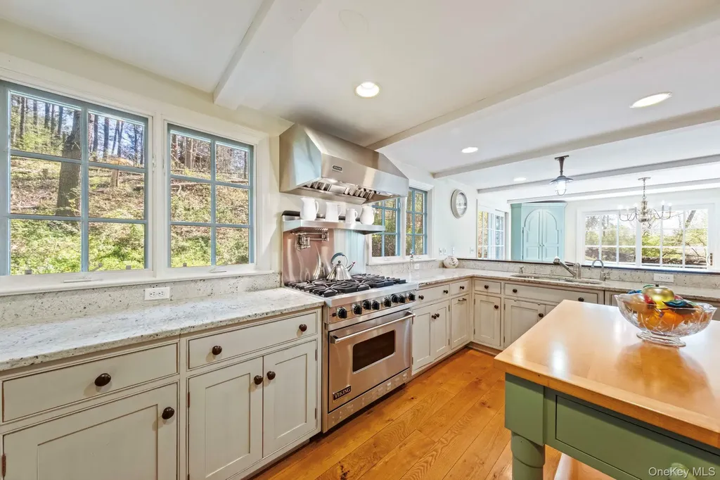 12 Harris Road Katonah NY 10536