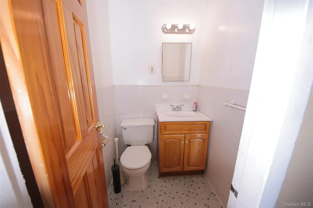 3410 De Reimer Avenue Bronx NY 10475