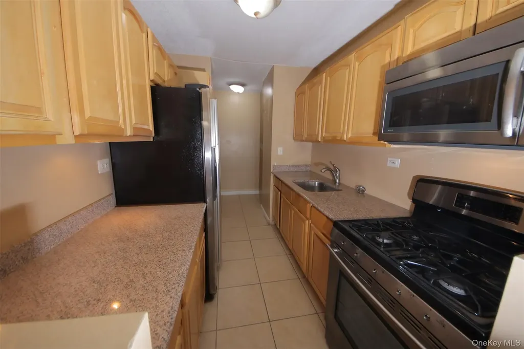 3410 De Reimer Avenue Bronx NY 10475