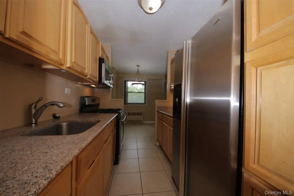 3410 De Reimer Avenue Bronx NY 10475