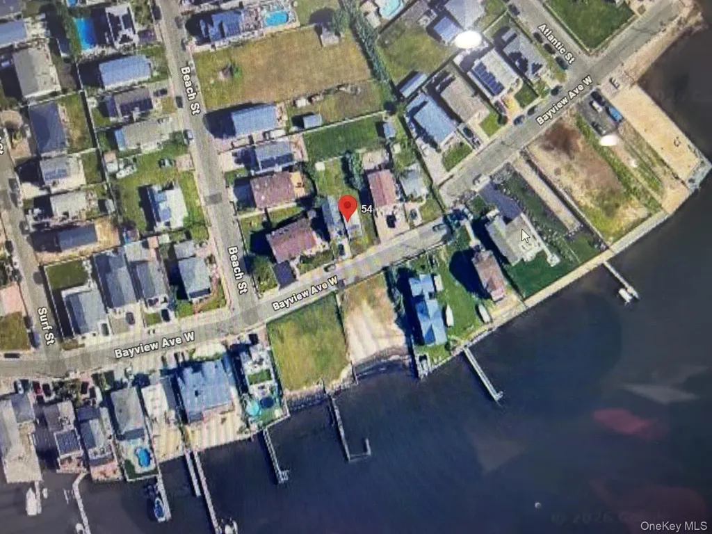 54 Bayview Avenue W Lindenhurst NY 11757