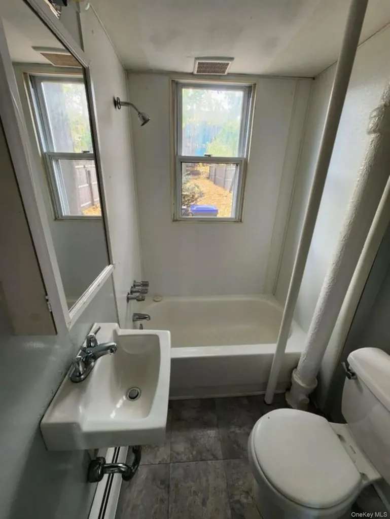 6 Zimmer Avenue Poughkeepsie NY 12601