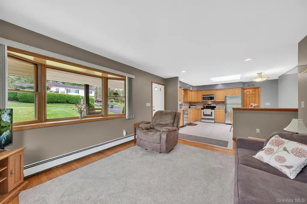 8 Meadow Court Carmel NY 10512