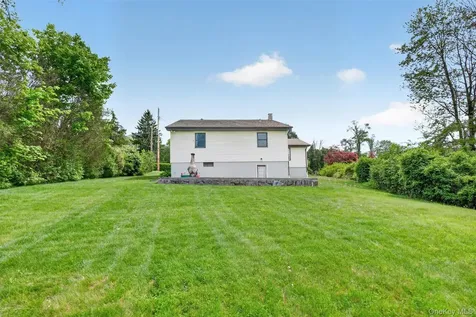8 Meadow Court Carmel NY 10512