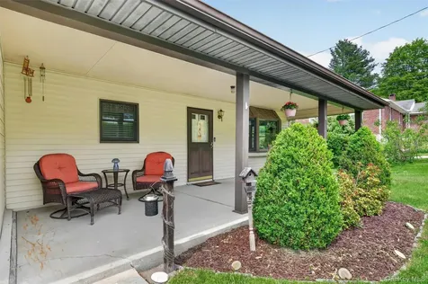 8 Meadow Court Carmel NY 10512