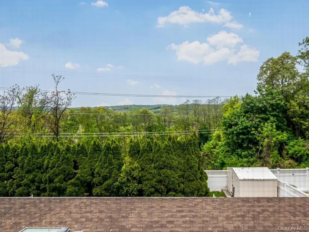 90 Remsen Circle Yonkers NY 10710