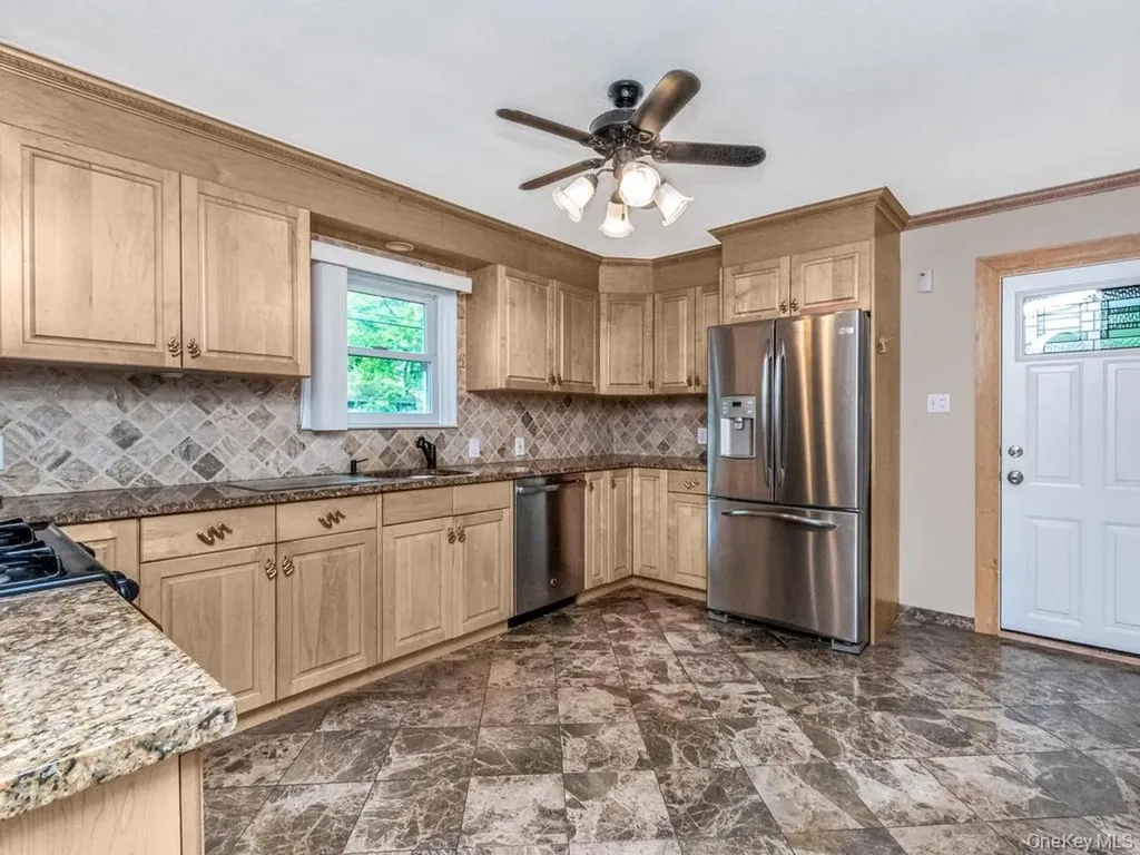 90 Remsen Circle Yonkers NY 10710